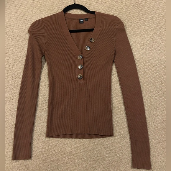 Brown Button Top - Picture 1 of 4